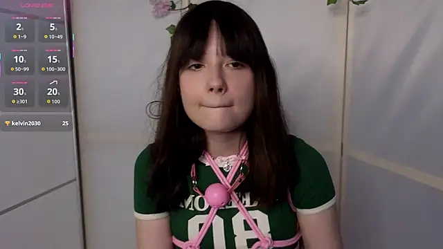 Honeey Beee online show from 11.14.25