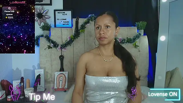 Catherine mature45 online show from 12.15.25