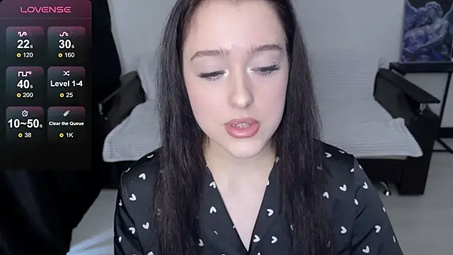 Snapshot of Sunshine_J chatting on 10.21.25 Sunshine J online show from 10.21.25