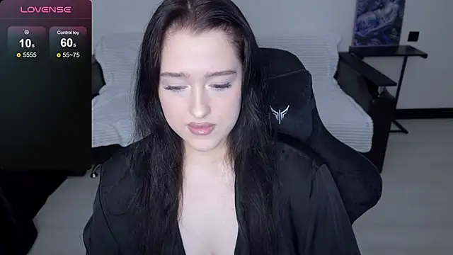 Snapshot of Sunshine_J chatting on 11.07.25 Sunshine J online show from 11.07.25