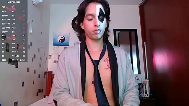 Snapshot of DannyPhantom555 chatting on 10.31.25 DannyPhantom555 online show from 10.31.25