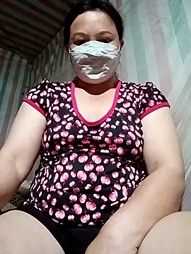 Love-Mama33 online show from 02.25.26