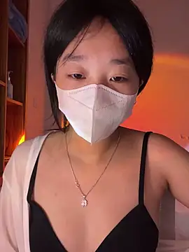 Snapshot of chuppy03 chatting on 09.17.25 chuppy03 online show from 09.17.25