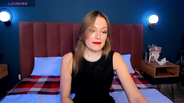 EvelynPoole online show from 12.04.25