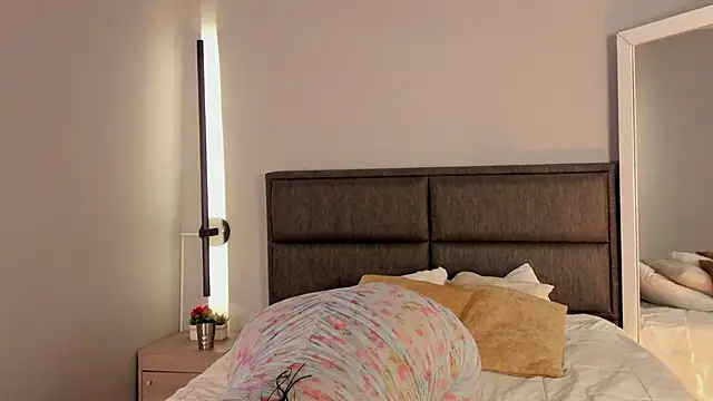 Emma  clark  online show from 03.30.26