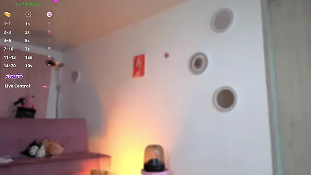 Snapshot of colette_e chatting on 11.23.25 colette e online show from 11.23.25