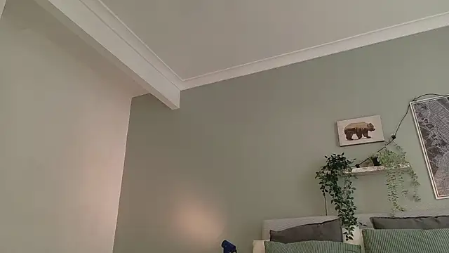 Nickifox   online show from 10.13.25