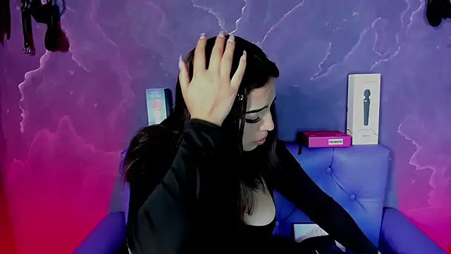 Snapshot of Lili_milk20 chatting on 10.28.25 Lili milk20 online show from 10.28.25