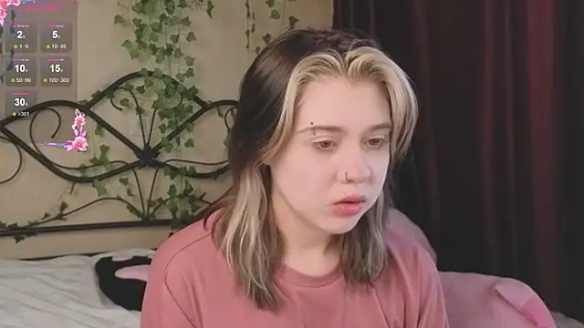 Snapshot of IrisSoCute chatting on 11.29.25 IrisSoCute online show from 11.29.25