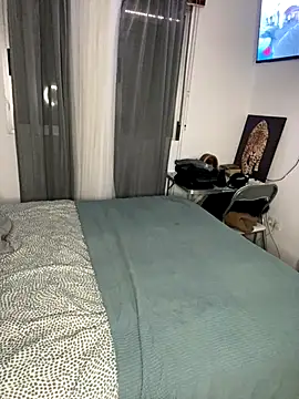 Snapshot of Wild2XXX chatting on 10.09.25 Wild2XXX online show from 10.09.25