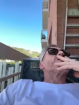 Axl hot online show from 04.06.26