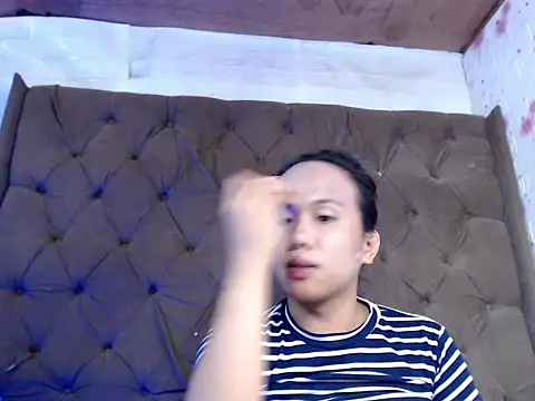 Snapshot of Cockyliciousx chatting on 11.20.25 Cockyliciousx online show from 11.20.25