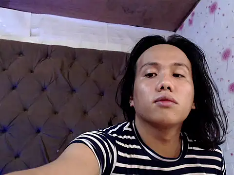 Snapshot of Cockyliciousx chatting on 11.21.25 Cockyliciousx online show from 11.21.25