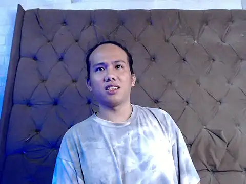 Snapshot of Cockyliciousx chatting on 11.30.25 Cockyliciousx online show from 11.30.25