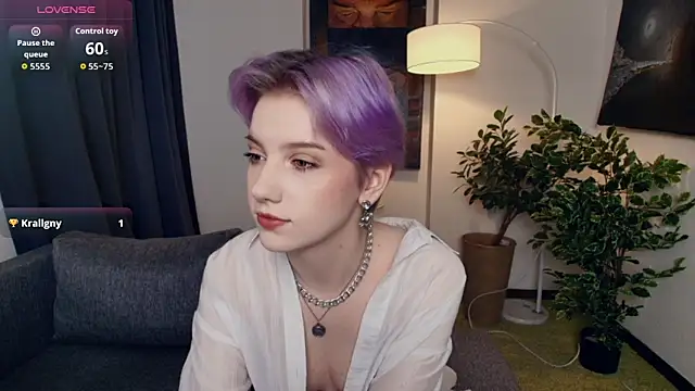 Snapshot of OdelynaAsp chatting on 12.15.25 OdelynaAsp online show from 12.15.25