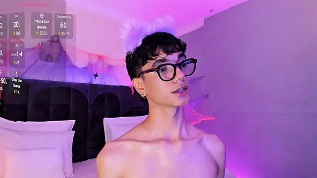 Snapshot of Phillicious__ chatting on 10.31.25 Phillicious online show from 10.31.25