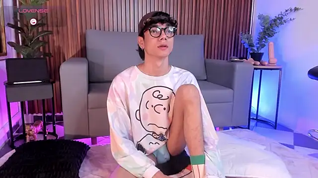 Snapshot of Phillicious__ chatting on 02.18.26 Phillicious online show from 02.18.26