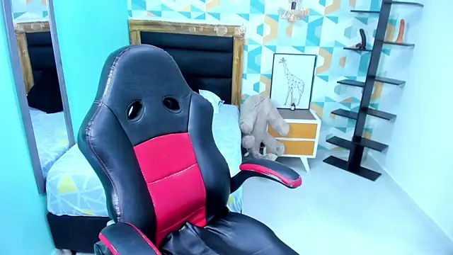 KRISTINPITERS online show from 01.10.26