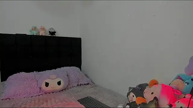 Snapshot of Tanit_Mora chatting on 09.17.25 Tanit Mora online show from 09.17.25