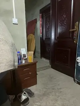 sisi-maiden online show from 04.13.26