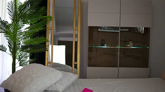 ZenyaNoir online show from 04.01.26