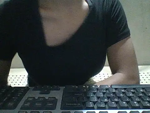 Skinny PinayGirljust18 online show from 02.27.26