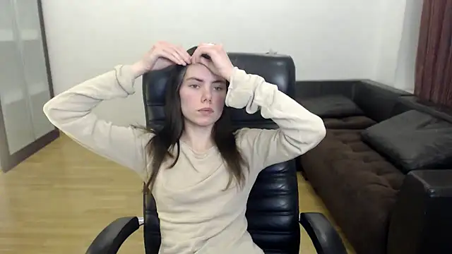 Snapshot of AmelieReve chatting on 11.04.25 AmelieReve online show from 11.04.25