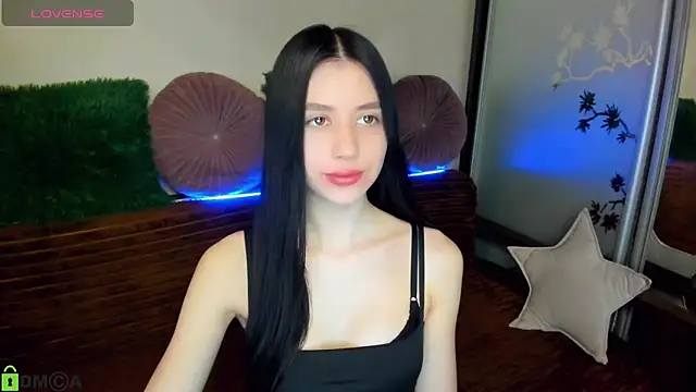 SelinLi online show from 03.15.26