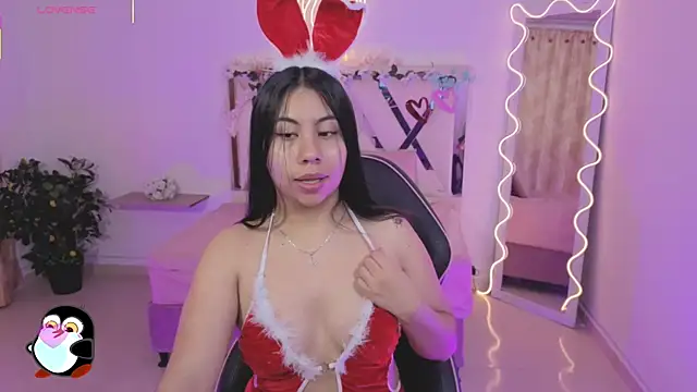 ZURY TAY online show from 12.03.25