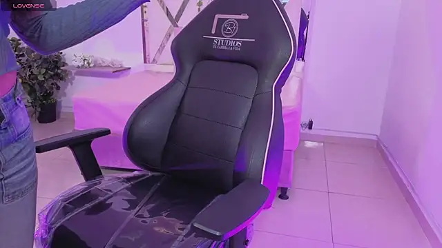 ZURY TAY online show from 03.21.26