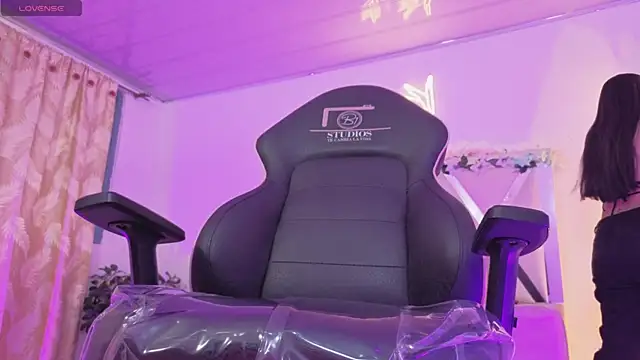 ZURY TAY online show from 03.28.26