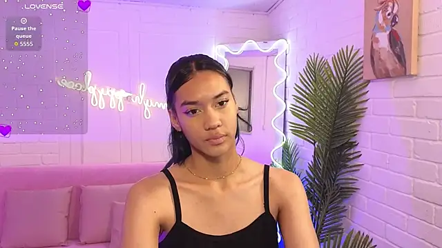 artemiss tay online show from 10.17.25