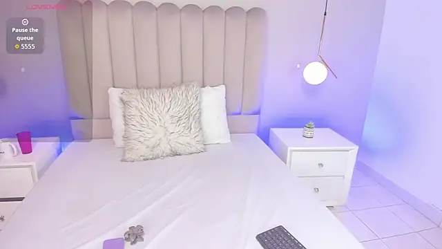 Dani rosse  online show from 11.21.25