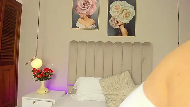 Snapshot of Dani_rosse_ chatting on 04.30.26 Dani rosse online show from 04.30.26