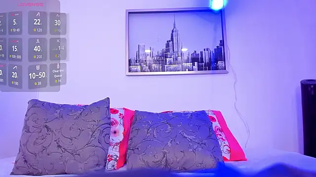 Snapshot of sarah_ashbourne chatting on 09.12.25 sarah ashbourne online show from 09.12.25