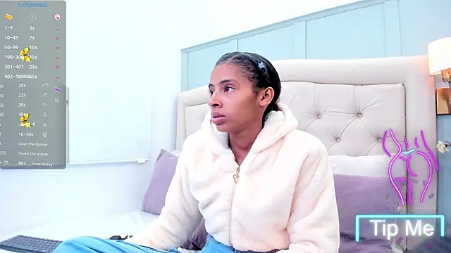 Snapshot of sarah_ashbourne chatting on 09.14.25 sarah ashbourne online show from 09.14.25