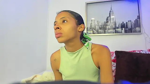 Snapshot of sarah_ashbourne chatting on 10.08.25 sarah ashbourne online show from 10.08.25