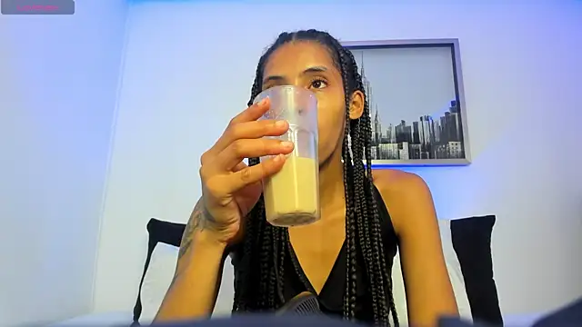 Snapshot of sarah_ashbourne chatting on 10.29.25 sarah ashbourne online show from 10.29.25