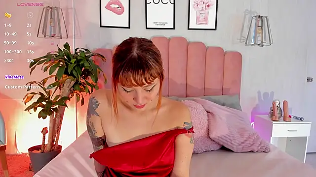 Snapshot of raven_black_ chatting on 09.23.25 raven black online show from 09.23.25