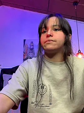 Eymmy 24 online show from 10.14.25