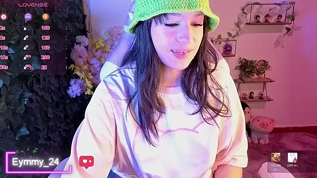 Snapshot of Eymmy_24 chatting on 06.12.26 Eymmy 24 online show from 06.12.26