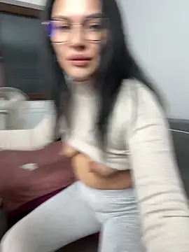 MiaKiittyy online show from 10.16.25