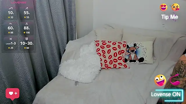 Snapshot of MiaKiittyy chatting on 02.11.26 MiaKiittyy online show from 02.11.26