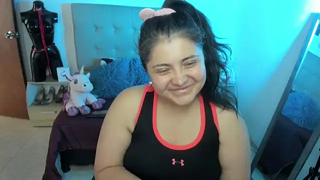 TifanyAmazinng online show from 12.16.25