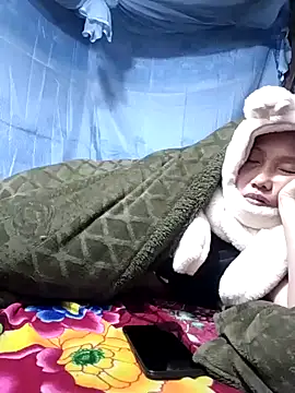 Snapshot of PhamPm70 chatting on 12.18.25 PhamPm70 online show from 12.18.25