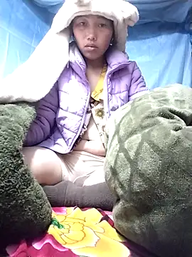 Snapshot of PhamPm70 chatting on 12.22.25 PhamPm70 online show from 12.22.25