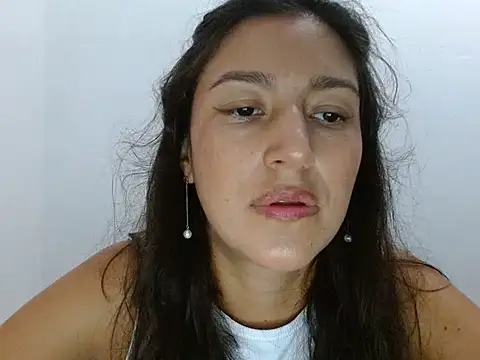 SarahFriendly online show from 06.20.26