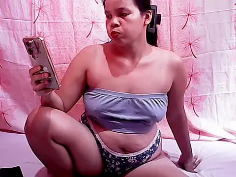 Snapshot of Sexylyka30 chatting on 06.26.26 Sexylyka30 online show from 06.26.26