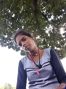 Snapshot of Gulika_Doshi chatting on 10.04.25 Gulika Doshi online show from 10.04.25