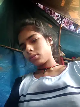 Snapshot of Gulika_Doshi chatting on 10.13.25 Gulika Doshi online show from 10.13.25